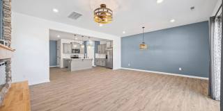 Beautiful 3-bed, 2.5 bath end unit townhome in Penley Place of Clover! Gallery 14