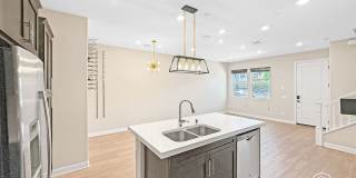 Bright 3BD/2.5BA Townhouse in Vista with Community Pool, In-Unit Laundry & 2-Car Garage Gallery 5