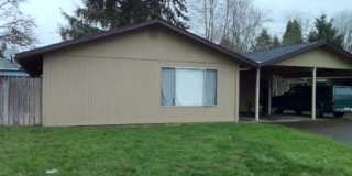 (473) Walnut Duplex - 2 Bedroom / 1 Bathroom Gallery 1