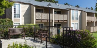 eaves Pacifica Gallery 21