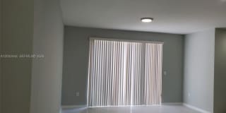 2242 NE 42nd Cir Gallery 7