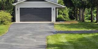 4822 Hillcrest Drive Gallery 1