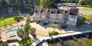 Oak Cove Condo Gallery 1