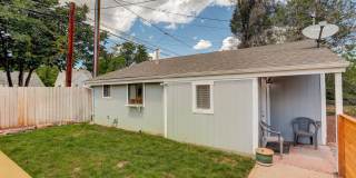 1357 1/2 Chase St Gallery 3