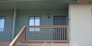Beautiful Upper-Level Condo with Convenient Mid-Town Location Gallery 3