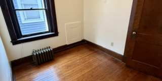 218 Hastings St Gallery 10