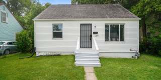 Nice 2 Bed 1 Bath Single Family Home! Gallery 1
