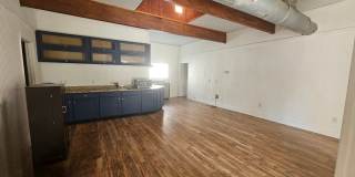 3 BD / 2 BA Unfurnished - One block to the beach Gallery 6