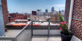 1611 Locust Street Gallery 9