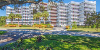 935 E Causeway Boulevard unit: 305 Gallery 1