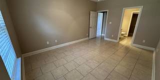 4002 Mobley Circle Gallery 17