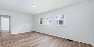 New 3 bedroom listing! Gallery 10