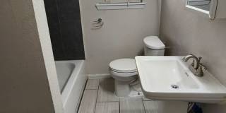 Remodeled 3 bedroom 1 bathroom house in Edmond, OK close to UCO with granite and stainless-steel appliances Gallery 12
