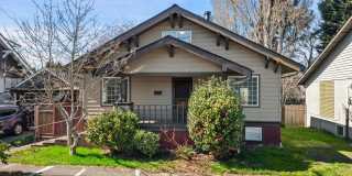 Tri-Level Home with Fenced Yard in West Bremerton Gallery 1