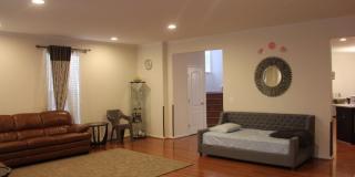 42387 TRELLIS Square Gallery 8