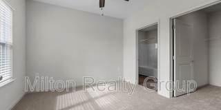 170 Grove Circle Gallery 1