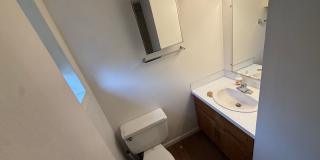 429-431 E. King Street Gallery 8