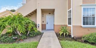 2/2 condo available now at the Villagio for annual lease Gallery 5