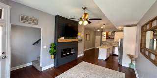 Gorgeous Fox Park Townhome Gallery 9