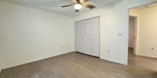 Annual unfurnished nicely renovated 2/2 villa near the Ringling Museum Gallery 11