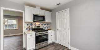 3652 Mcclellan Dr Gallery 15