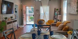 Room in 4 Bedroom Home at Mayson Turner Rd NW Gallery 19