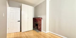 1004 GIRARD Street NW Gallery 30