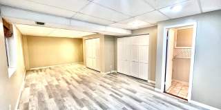 Beautifully Renovated Home Near Meadow Lake Park Gallery 17