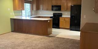 Quiet Peaceful 3 bedroom 2 bath Single Level home located in Central Point Gallery 8