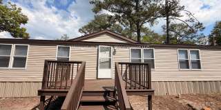 BEAUTIFUL 3/2 AVAILABLE NOW! ASK ABOUT OUR SPECIALS!!! Gallery 1