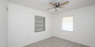 CENTRAL LOCATION IN PORT CHARLOTTE CENTRAL LOCATION IN PORT CHARLOTTE Gallery 24