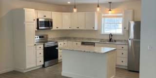 27 Maple St Gallery 1