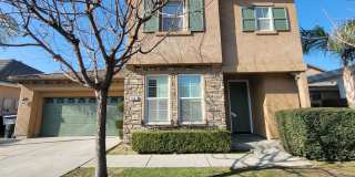 3 bedroom 2.5 bathroom in desirable NW Visalia Bella Sera gated community! Gallery 1