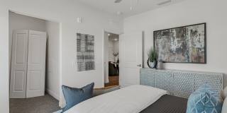 Grand Oak Gallery 16