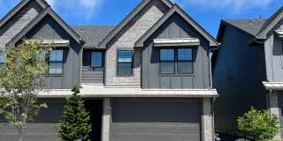 End Unit Luxury Townhome for Lease at the Courtyards at Hidden Crest - 6958 NE 131st Way Gallery 1