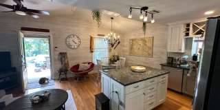 1111 North Martin Luther King Junior Boulevard - A Gallery 3