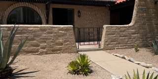 Stylishly Remodeled 2-Bedroom 2 Bath Townhome in Pueblo Villas Gallery 1