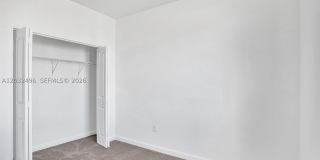2542 SE 29th St Gallery 29