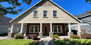 Spacious 3 Bedroom Home in Hood River Gallery 1