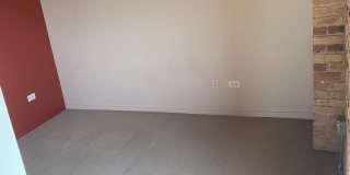1740 North Maplewood Avenue Gallery 23