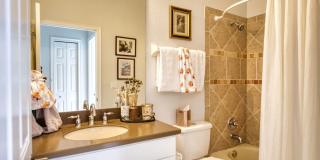 Seasonal Short-Term 2 Bedroom 2 Bathroom Single Family Home in Venetian Golf & River Club! Gallery 35