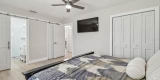 3922 FONTAINEBLEAU DRIVE Gallery 24