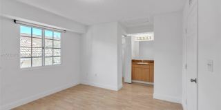 2921 Northeast 185th Street Gallery 6