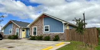 2220 Northridge Avenue Gallery 1