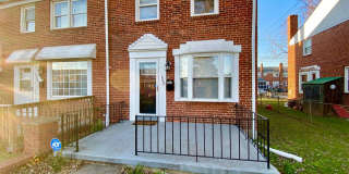 Charming 3 Bedroom/1.5 Bathroom Townhome in Dundalk, MD! Gallery 1