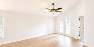 4/2 with fenced in side lot in Cypress Lakes **Lawn Care Included** 4/2 with fenced in side lot in Cypress Lakes **Lawn Care Included** Gallery 11