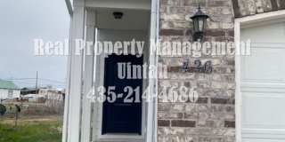 Cozy 3 Bedroom 2 1/2 Bath townhome in Fox Run Gallery 1