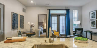The Huntington Apartments Gallery 9