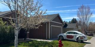 Cozy 3 Bedroom Home in SW Bend! Gallery 1