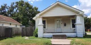 $1195 - 1 bedroom/ 2 bathroom plus 2 bonus rooms and office space ! - Single Family Home directly across from Linwood Park and Linwood Elementary Gallery 1